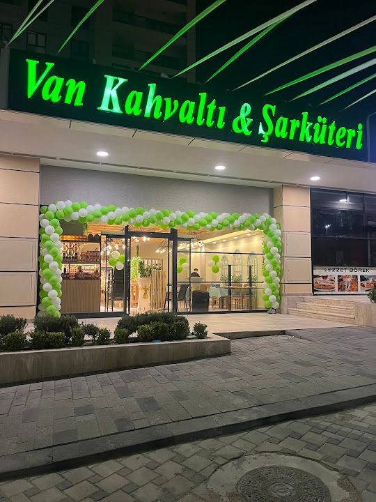 Van Kahvaltı Ve Şarküteri