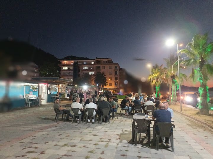 Maviş Çay Bahçesi