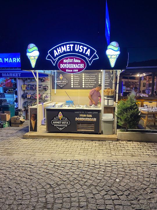 Ahmet Usta Meşhur Assos Dondurması