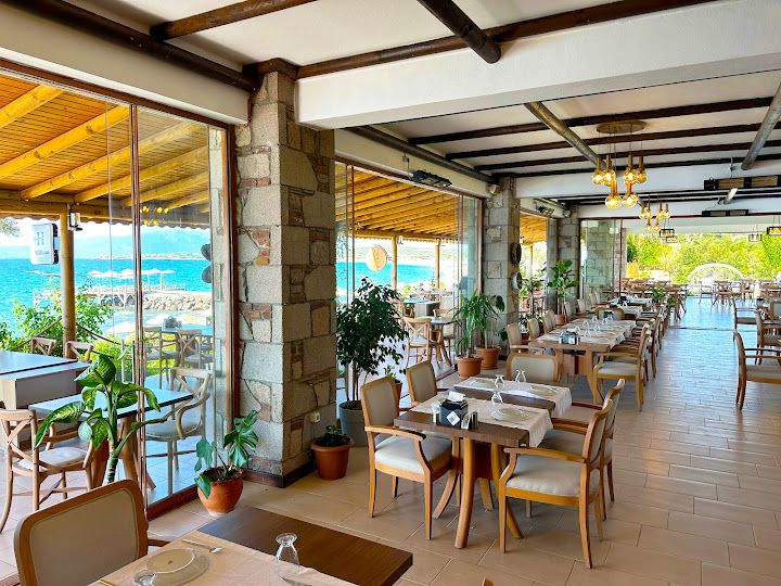 Assos Oveliskos Restaurant