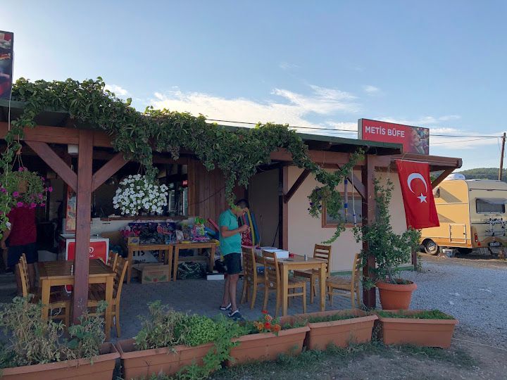 Metis Bungalov & Restaurant
