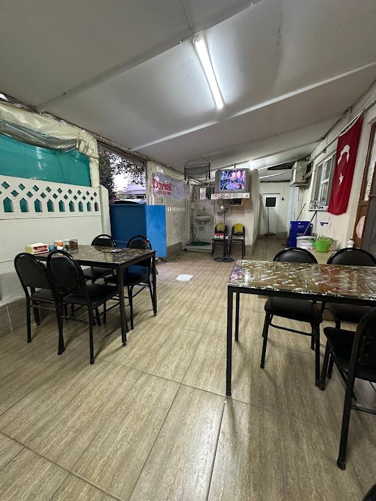 Uğurlu Kardeşler Köfte Salonu