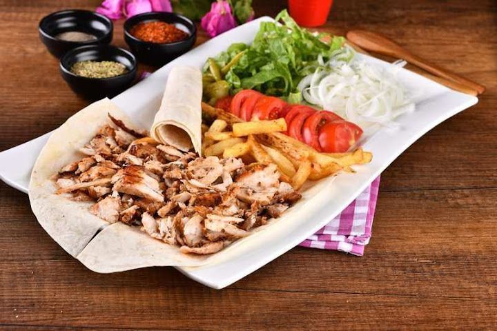 Celil Usta Döner Salonu - Bafra Tavuk Tantuni - Bafra Köfte - Bafra Patso Ve Gözleme