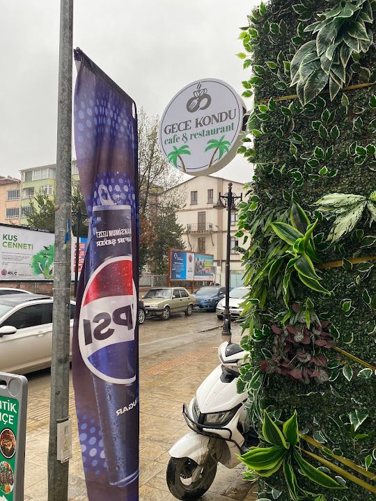 Gecekondu Cafe