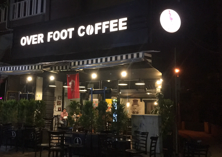 Over Foot Coffee Shop