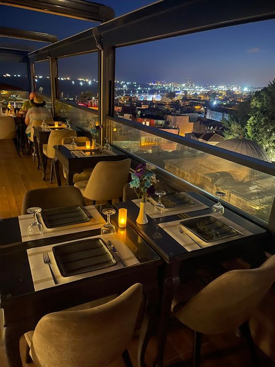 Daisy Rooftop Restaurant