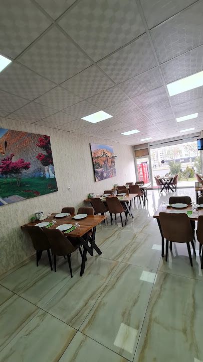 REYYAN LAHMACUN