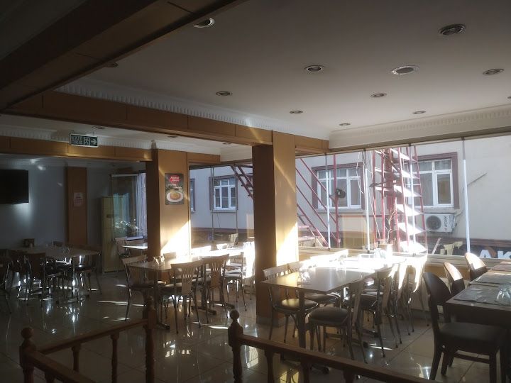 Çinar Iskender
