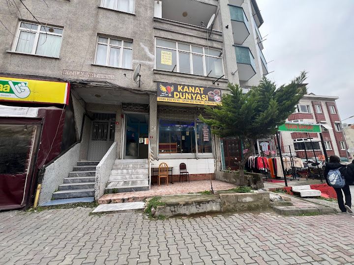 Kanat Dünyasi Ve Kebap Evi
