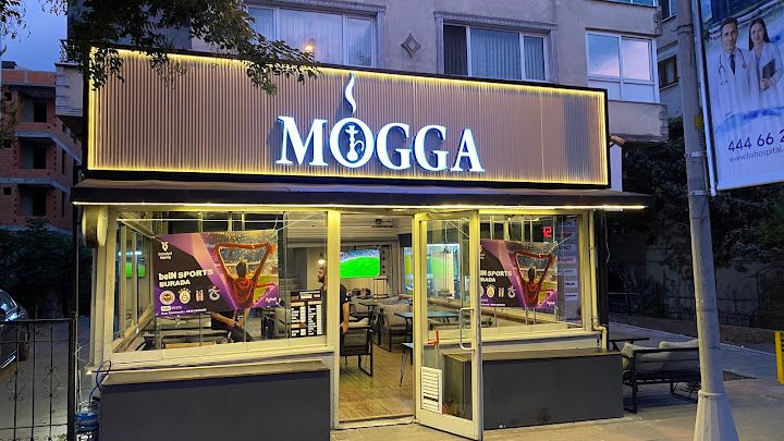 MOGGA CAFE