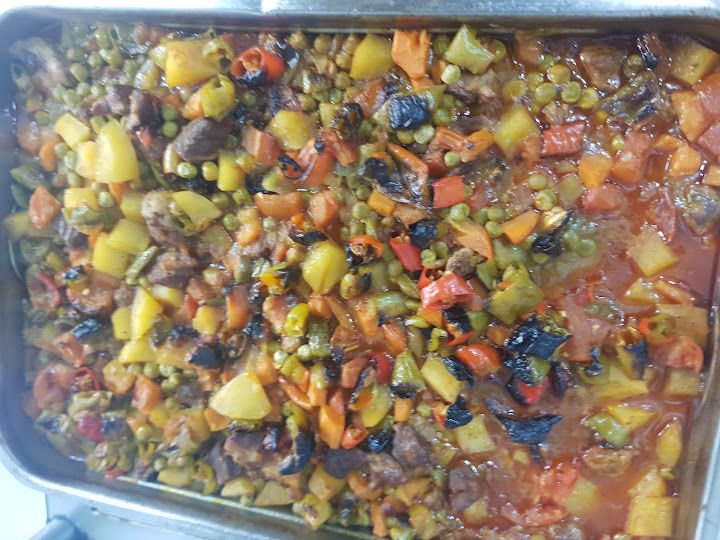 Yılmaz Köfte Ve Yemek Salonu