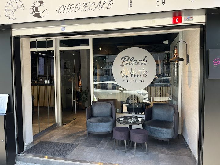 Black White Coffee Yeşilköy