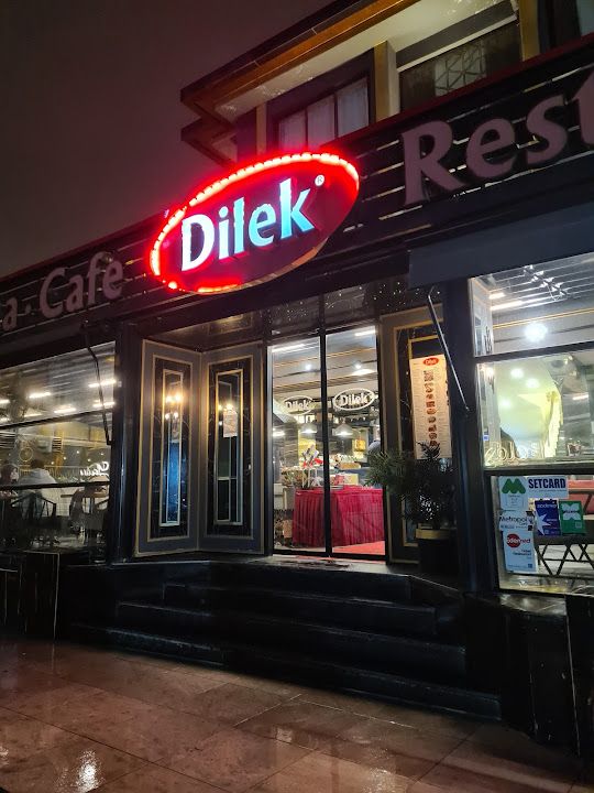 Dilek Pastanesi İncirli Şubesi