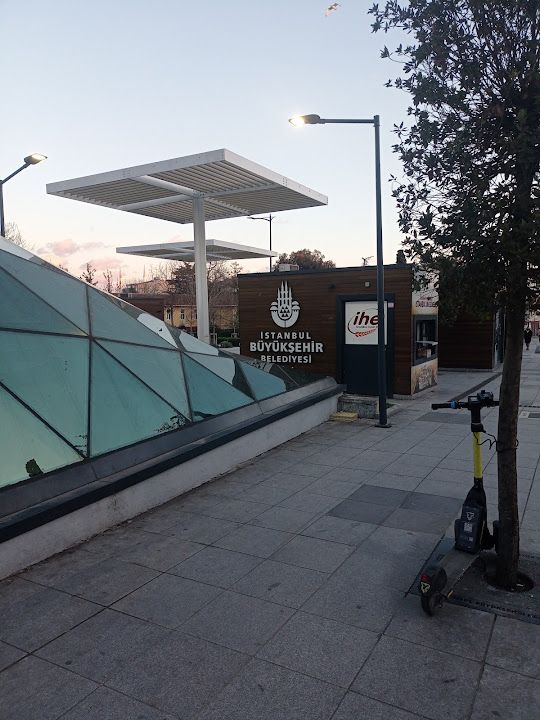 İstanbul Halk Ekmek Bakırköy Meydan Büfe