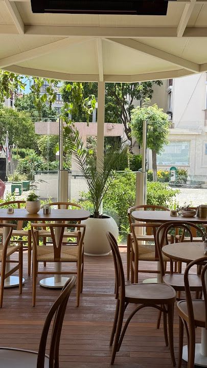 Vøler Coffee & Eatery