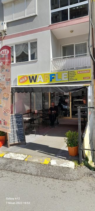 Aile Waffle Cafe