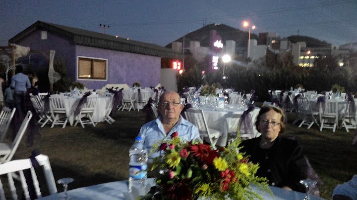 Le jarden restoran