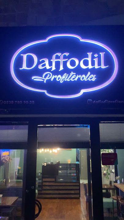 Daffodil Profiterol