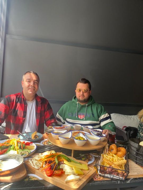 Stagno Cafe & Restaurant