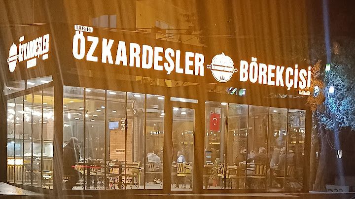 Tarihi Öz Kardeşler Börekçisi