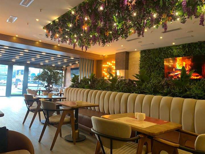 Trio Lounge