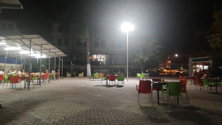Alphan aile çay bahçesi