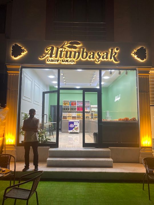 Altunbaşak Kadayıf Baklava