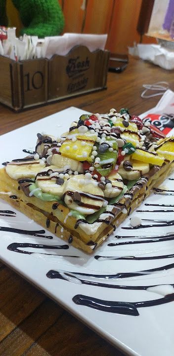 Hosh Waffle Makarna Cafe(kanalboyu)