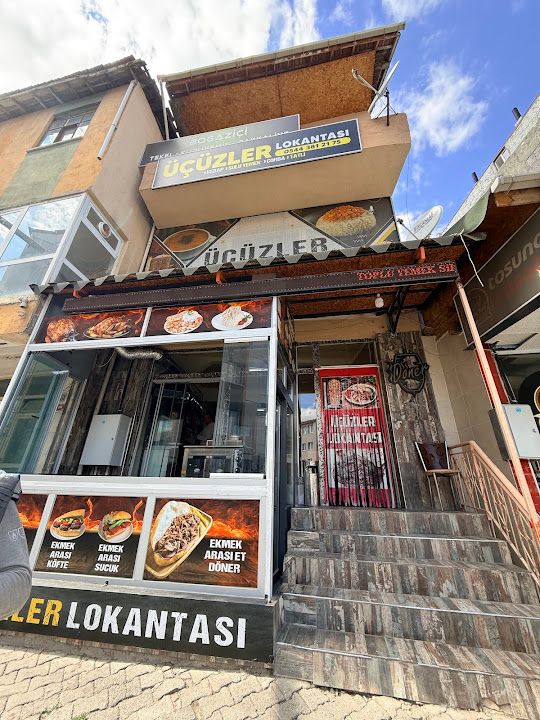 Üçüzler Kebap Salonu