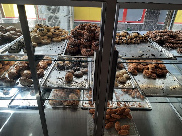 Ege Unlu Mamüller Fırın Cafe