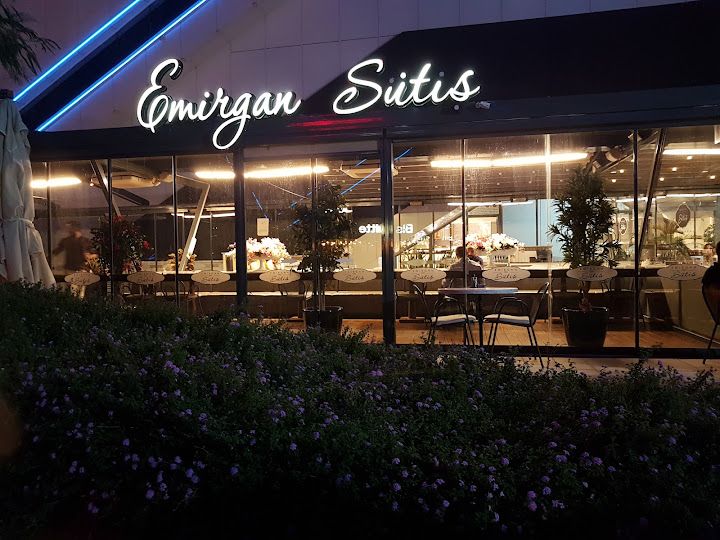 Emirgan Sütiş İzmir Folkart Towers