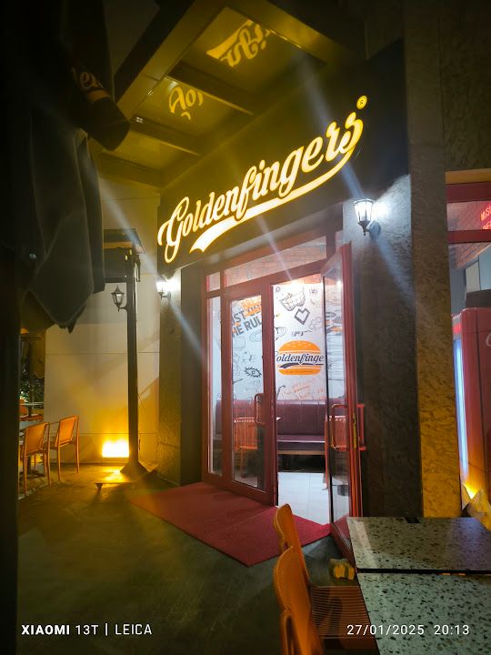Goldenfingers bayraklı