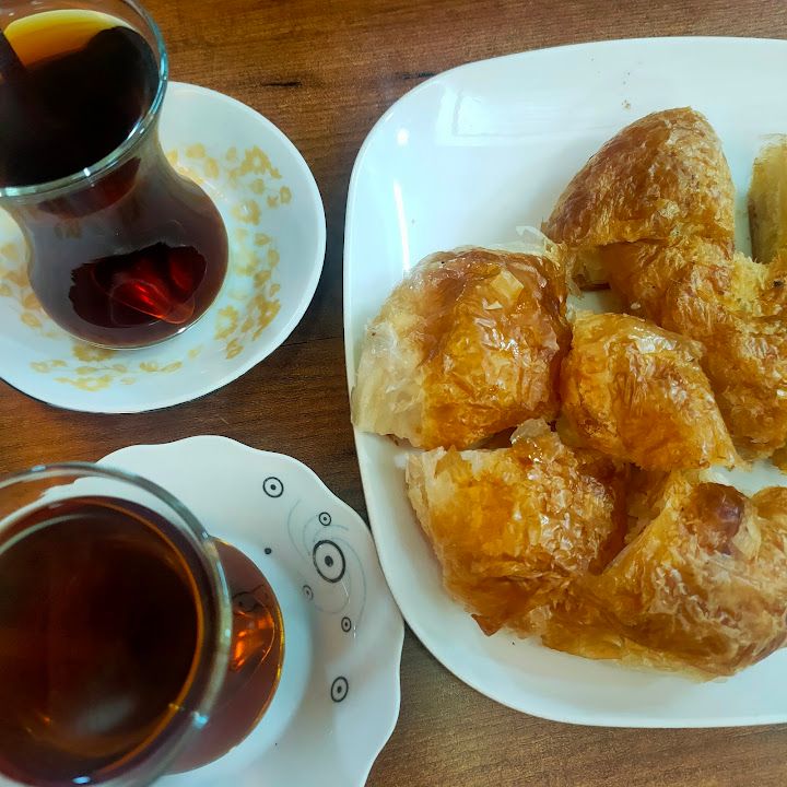 Hisar Ünlü Mamulleri & Cafe & Kahvaltı Salonu