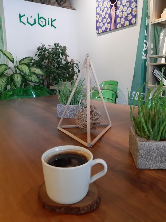 Kübik Kafe & Market