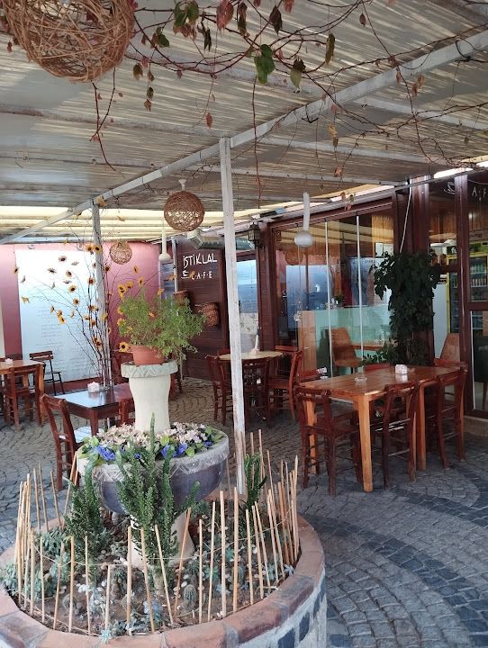 İstiklâl Cafe
