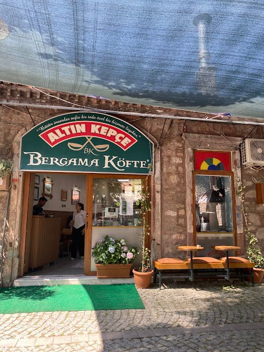 Altın Kepçe Bergama Köfte