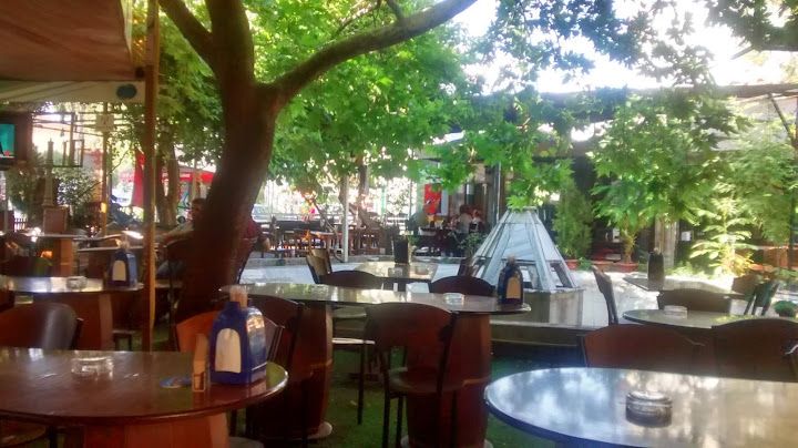 Dostlar Birahanesi