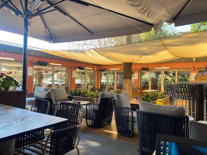 Arabica Coffee House Bebek Maestro