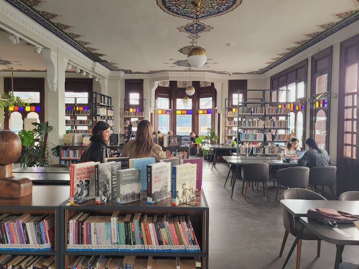 Beşiktaş İskelesi Vapur Kafe