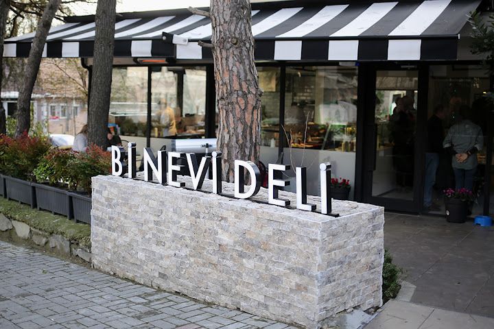 Bi Nevi Deli