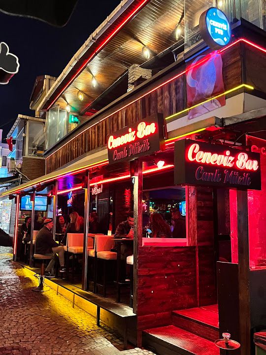 CENEVİZ BAR