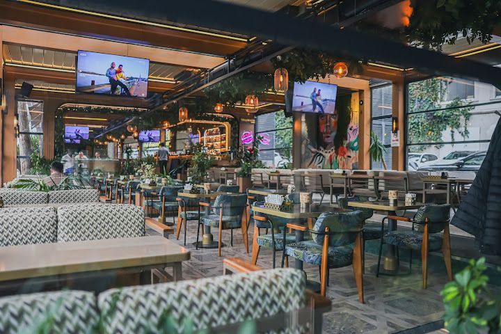 Cheshme Lounge- Best Shisha ₺ restaurant in İstanbul