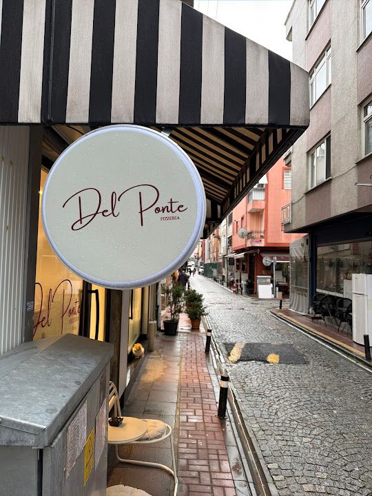 Del Ponte Pizzeria