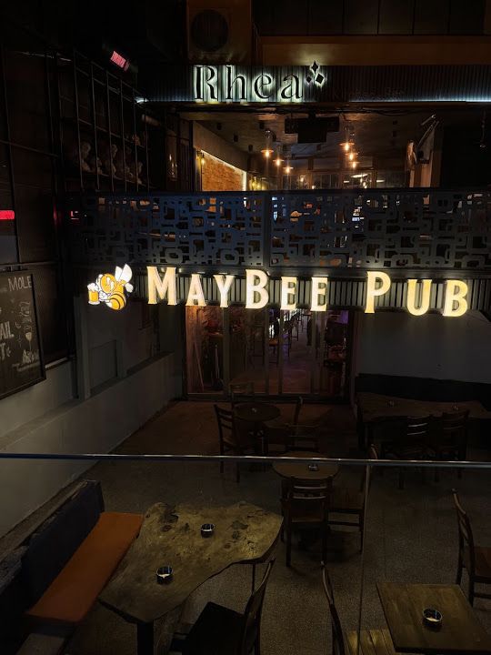 MayBee Pub