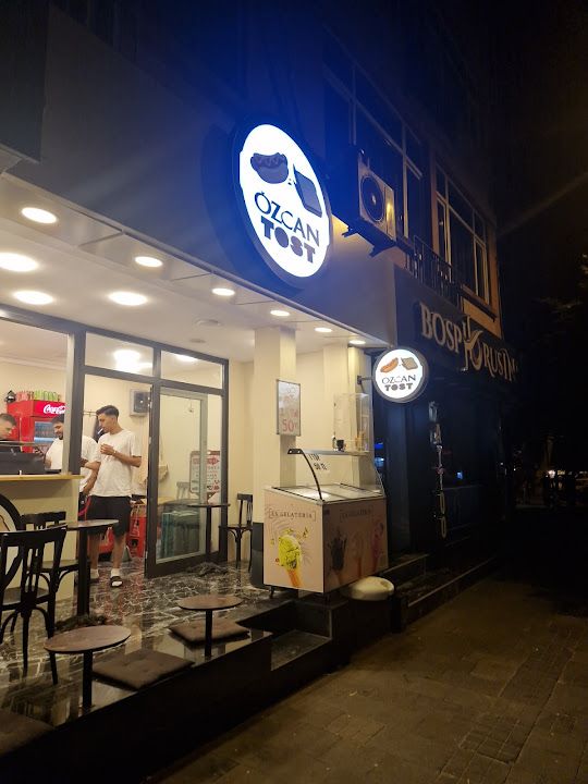Özcan Tost
