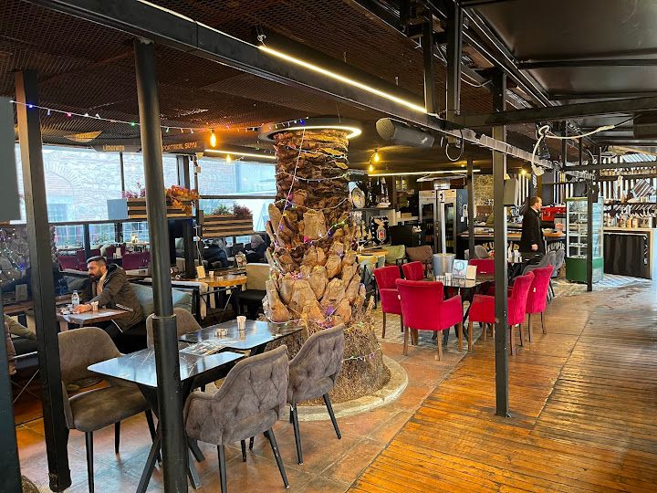Palmiye Kartal Cafe