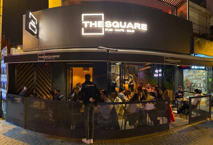 Thesquare Pub