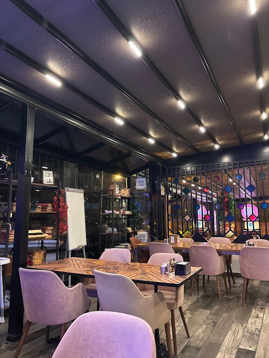 Good Note Cafe Restaurant