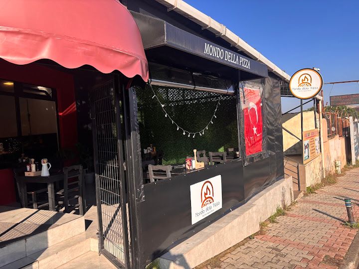 Mondo Della Pizza