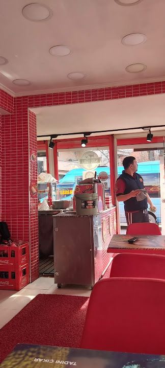 Reis Döner Kavacik Şubesi